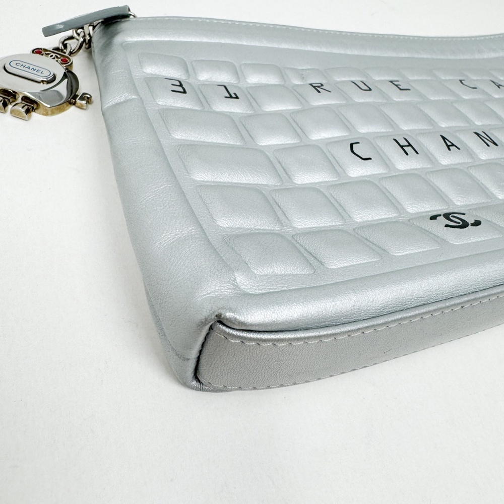 Chanel rue cambon silver clutch - Picture 5 of 11